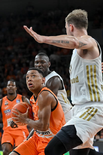 在紧张赛事 在紧张赛事